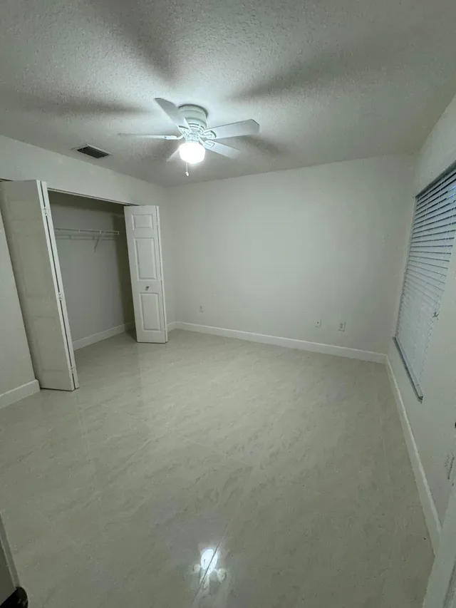 Residence photo 8