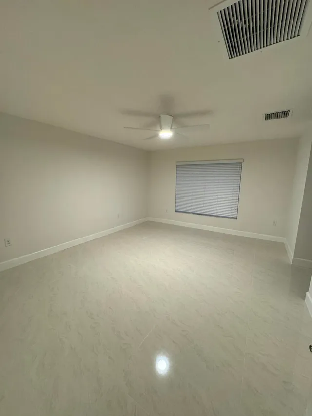 Residence photo 10