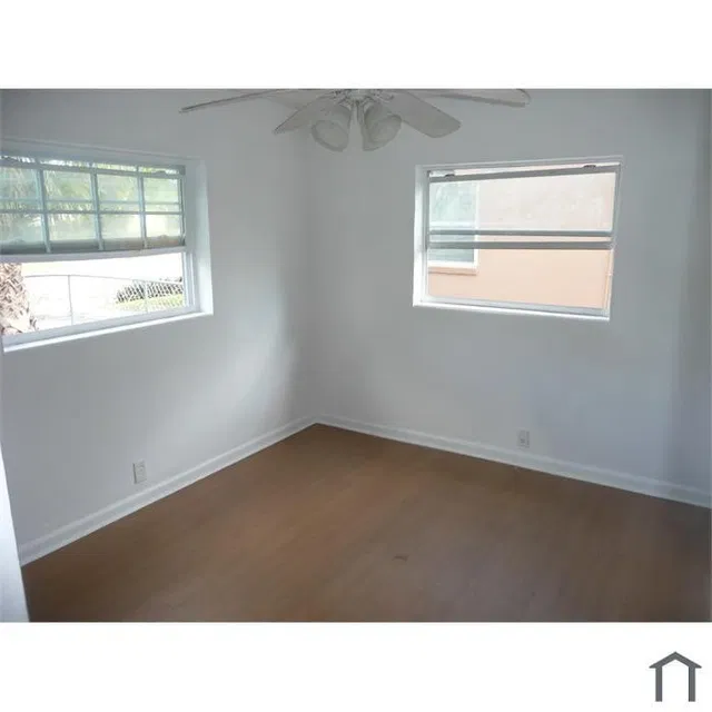 Unit C photo 3