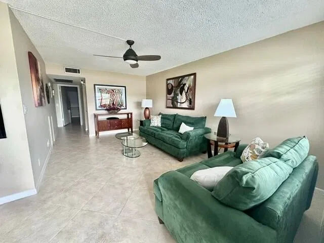  Residence photo 8