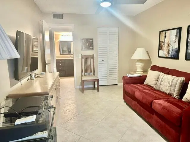  Residence photo 12