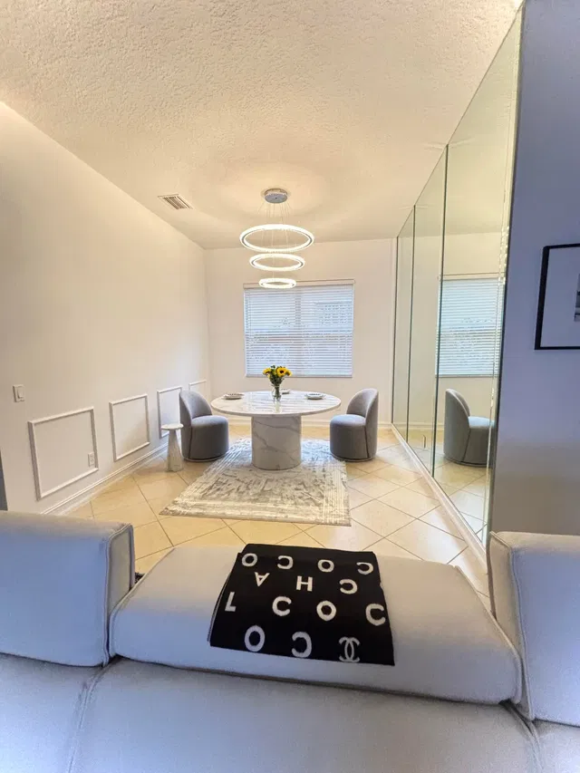 Residence photo 28