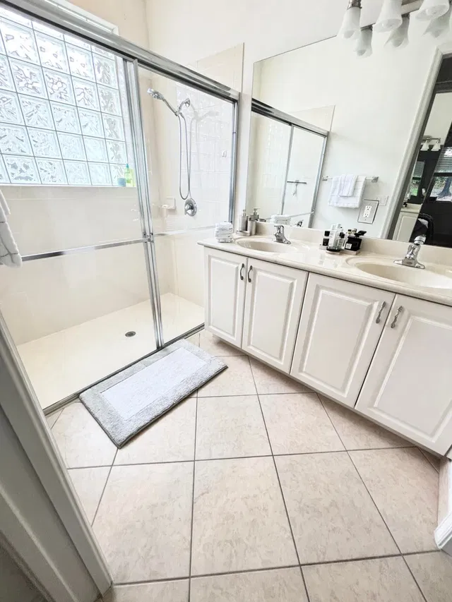 Residence photo 36