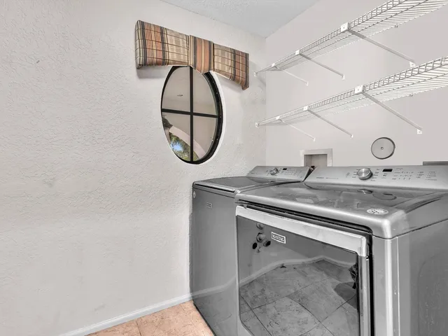 Residence photo 38