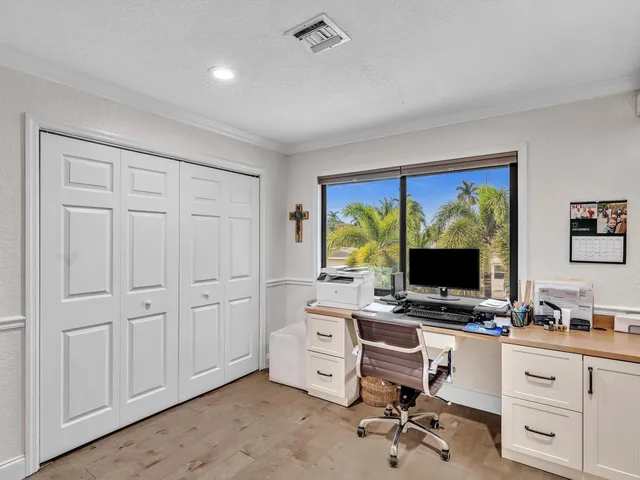 Residence photo 40
