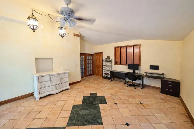  Residence photo 14