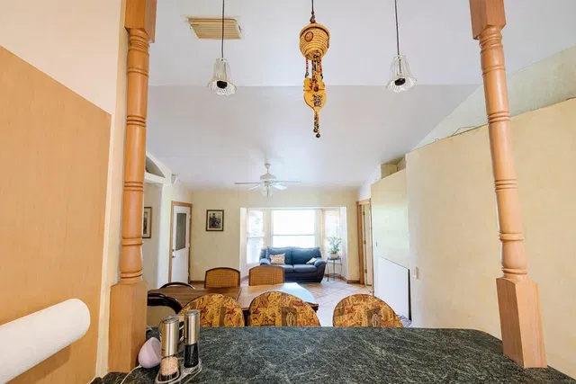  Residence photo 17