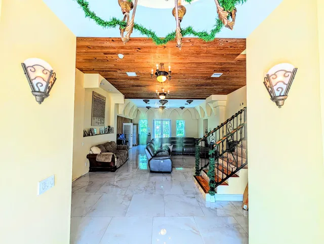  Residence photo 20