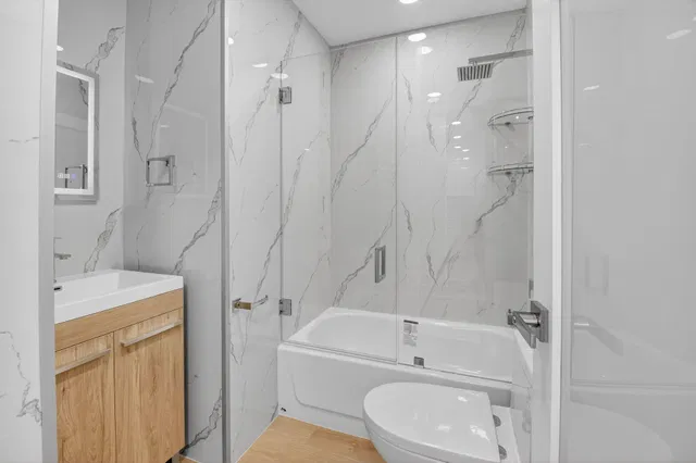Unit 502 photo 10