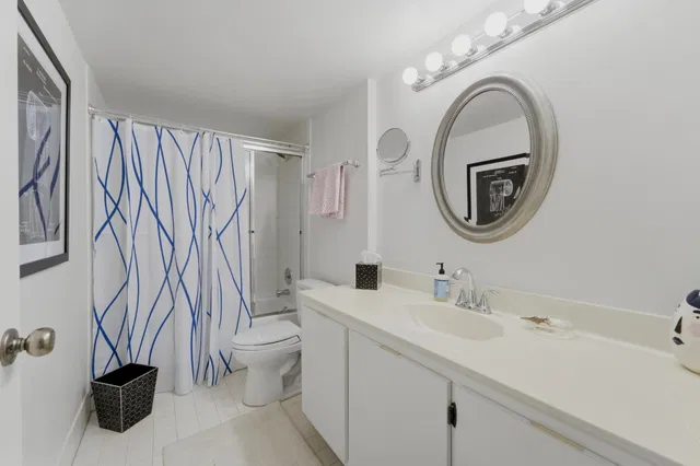  Unit 403 photo 24