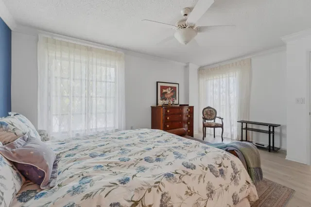 Unit 403 photo 25