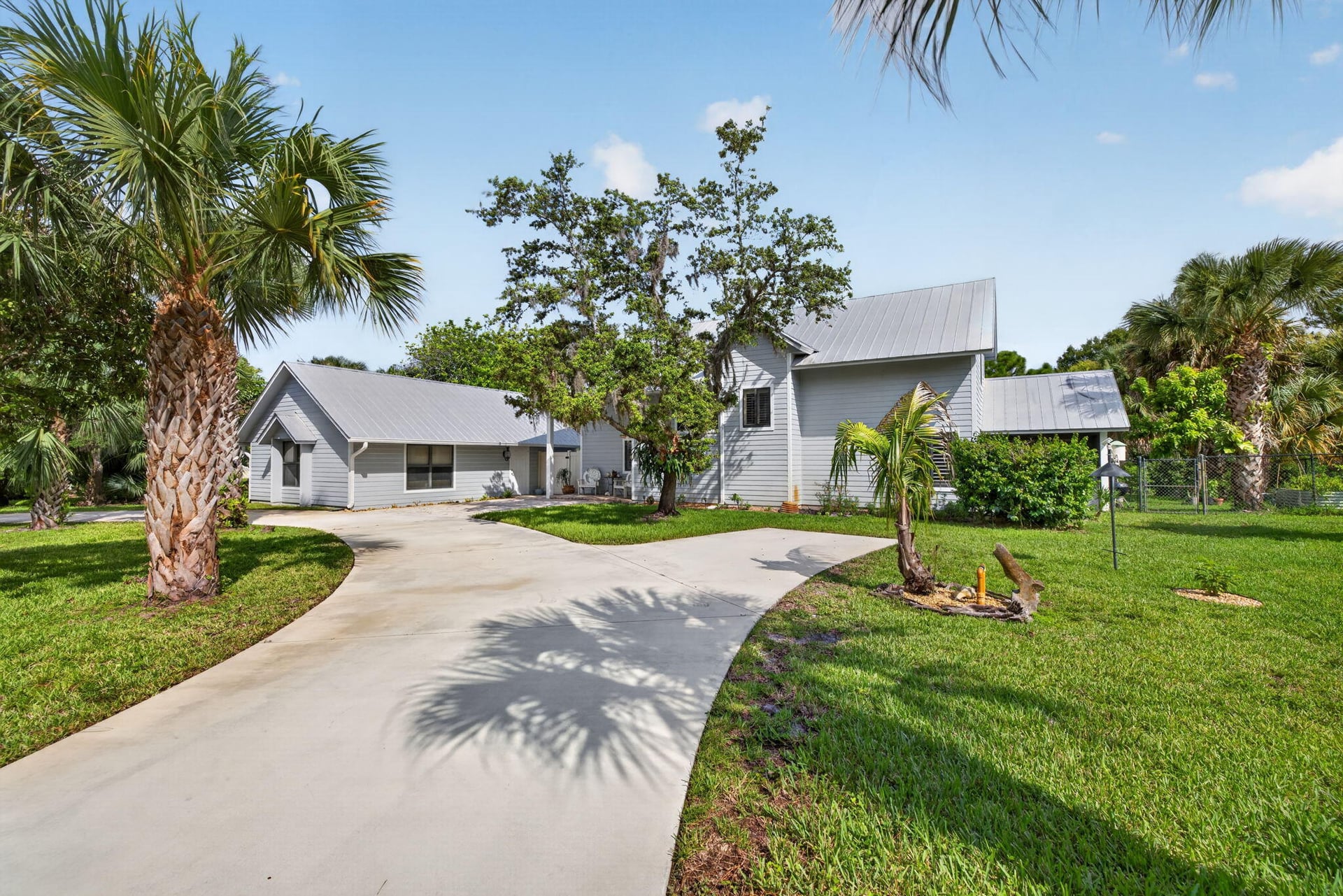 Residence photo 2