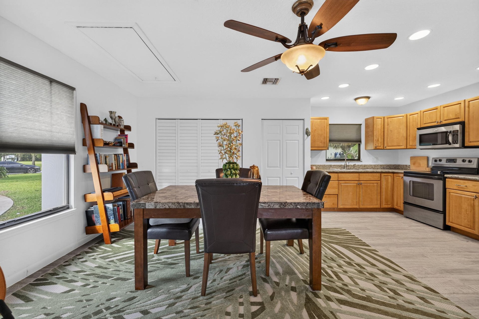 Residence photo 32