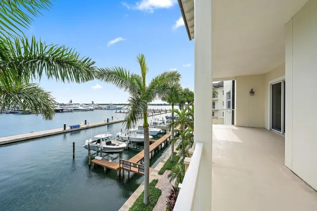 Flagler Landing Unit 301 photo 3
