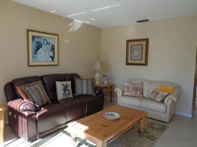 Residence photo 2
