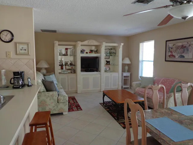 Residence photo 7