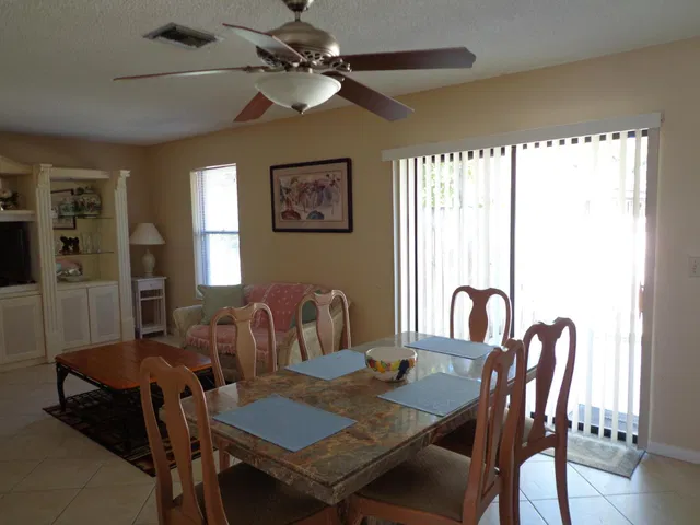 Residence photo 8