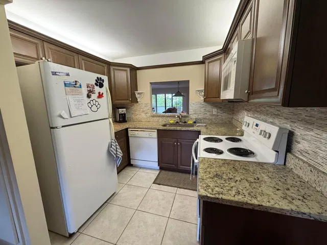 Residence photo 5