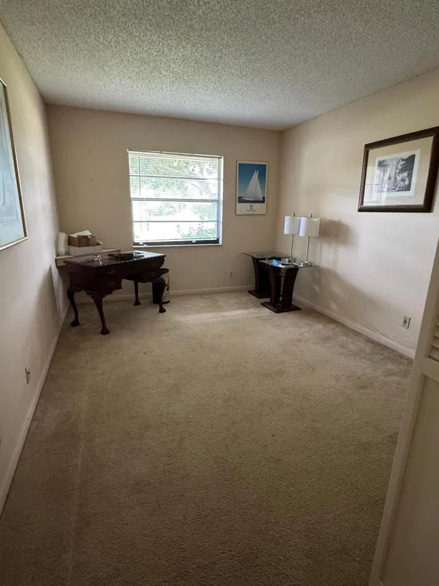 Residence photo 15