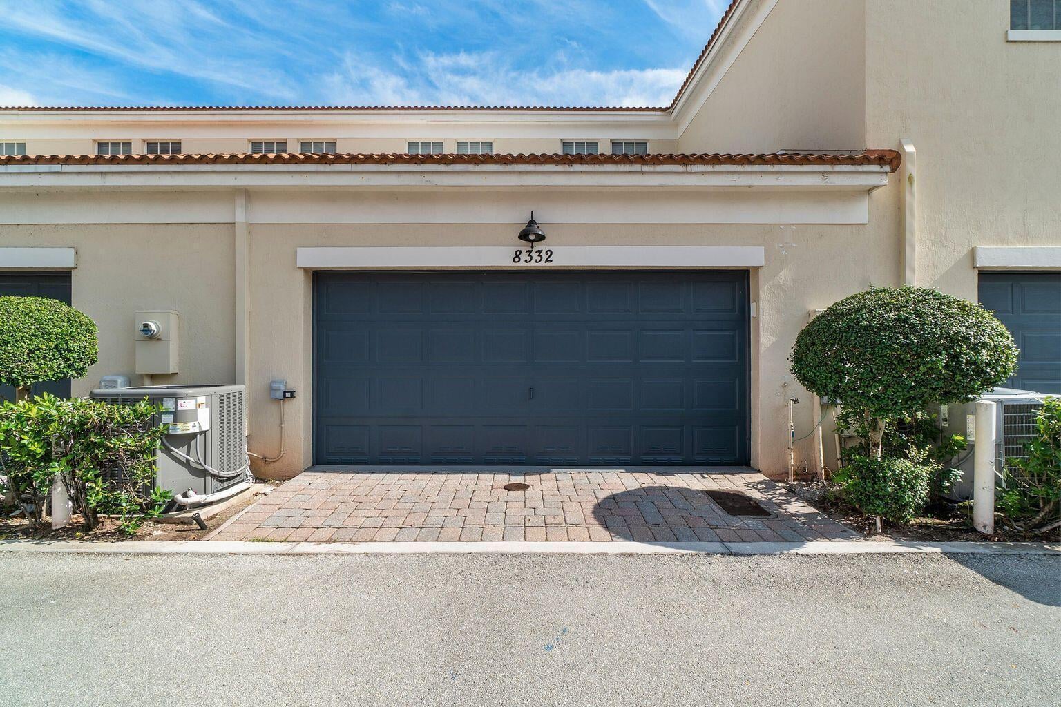 Residence photo 5