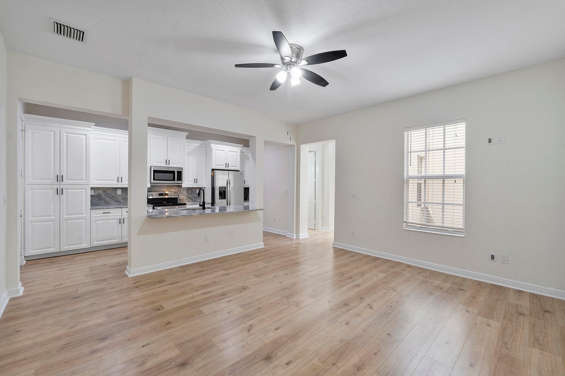 Residence photo 17