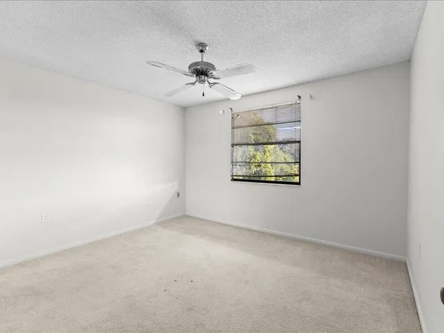 Unit 406 photo 14
