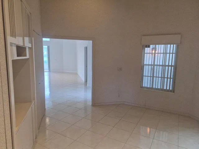  Residence photo 9