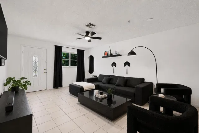 Residence photo 13