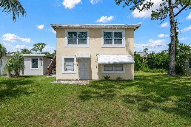 Residence photo 30