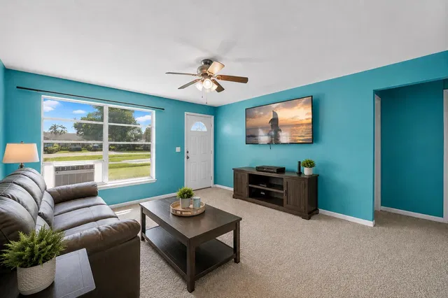 Residence photo 62