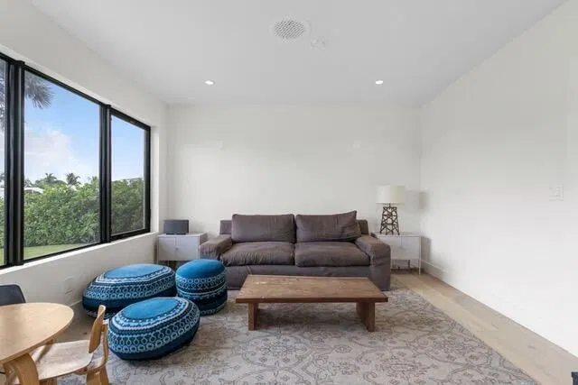 Residence photo 11