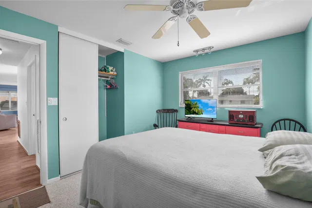 Residence photo 16
