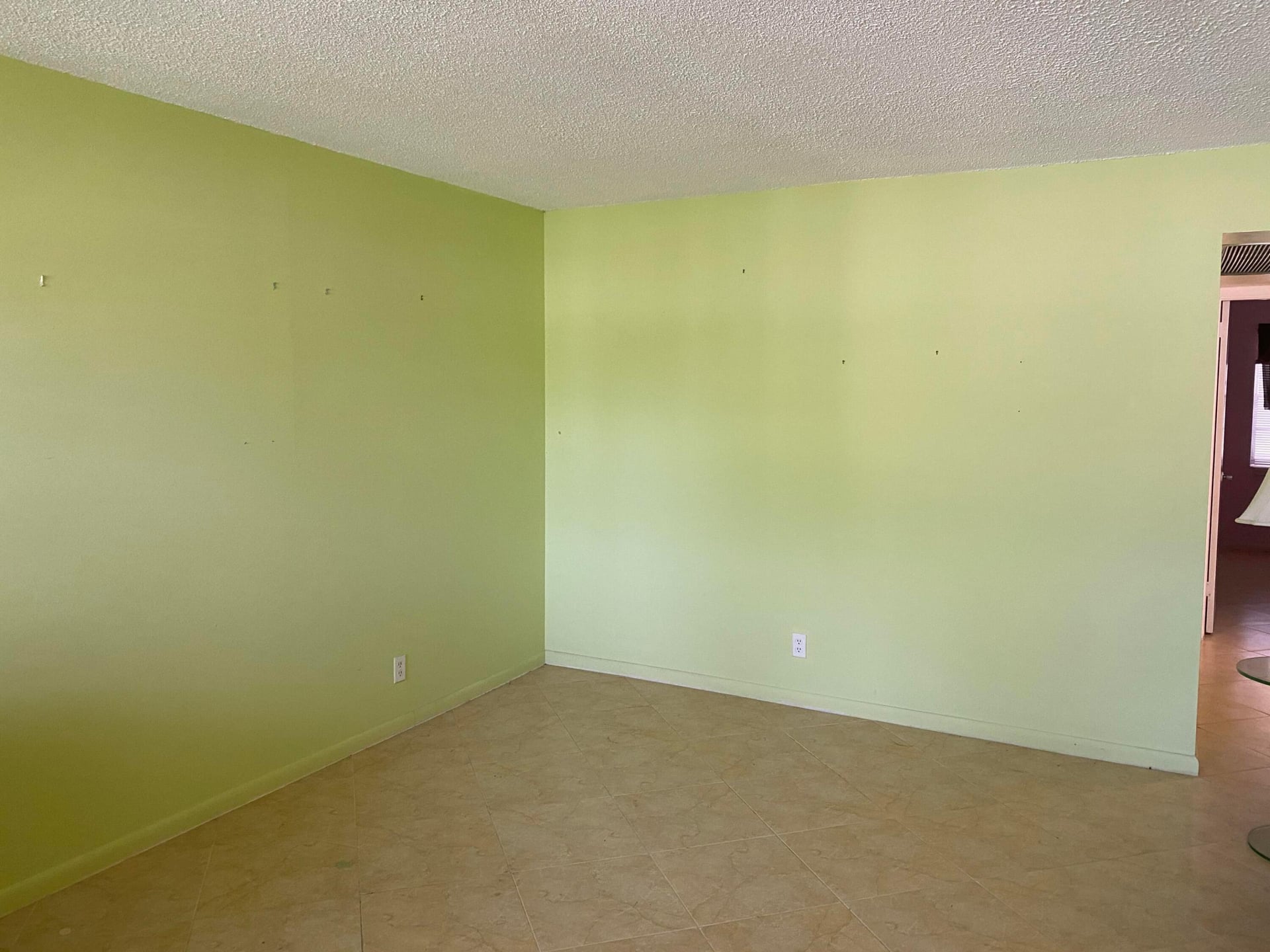 Unit 95 photo 8