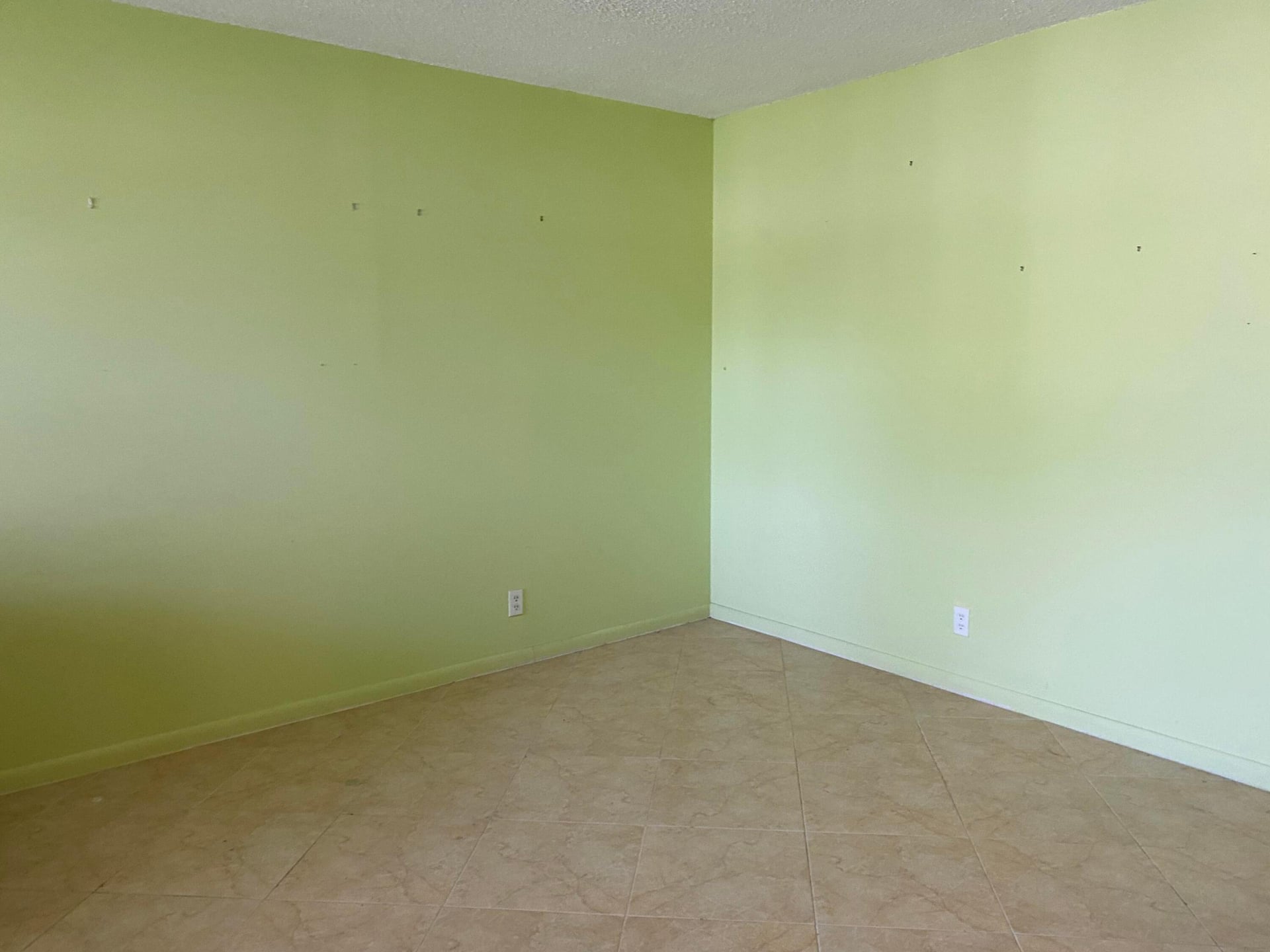 Unit 95 photo 9