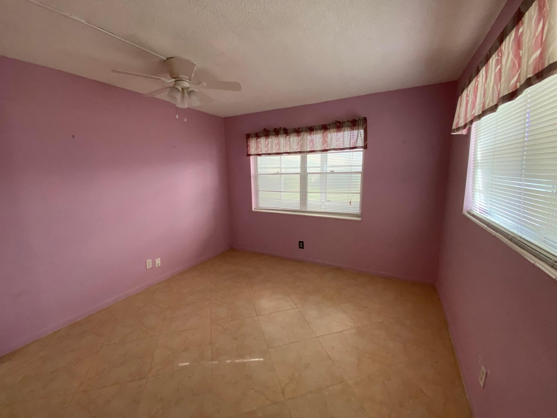 Unit 95 photo 18
