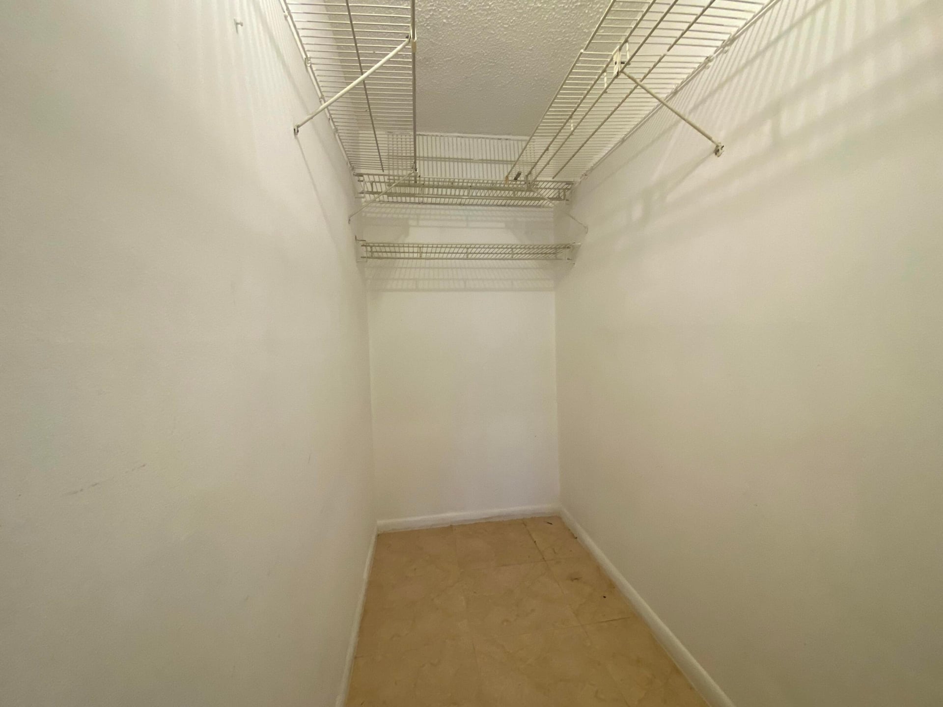 Unit 95 photo 27