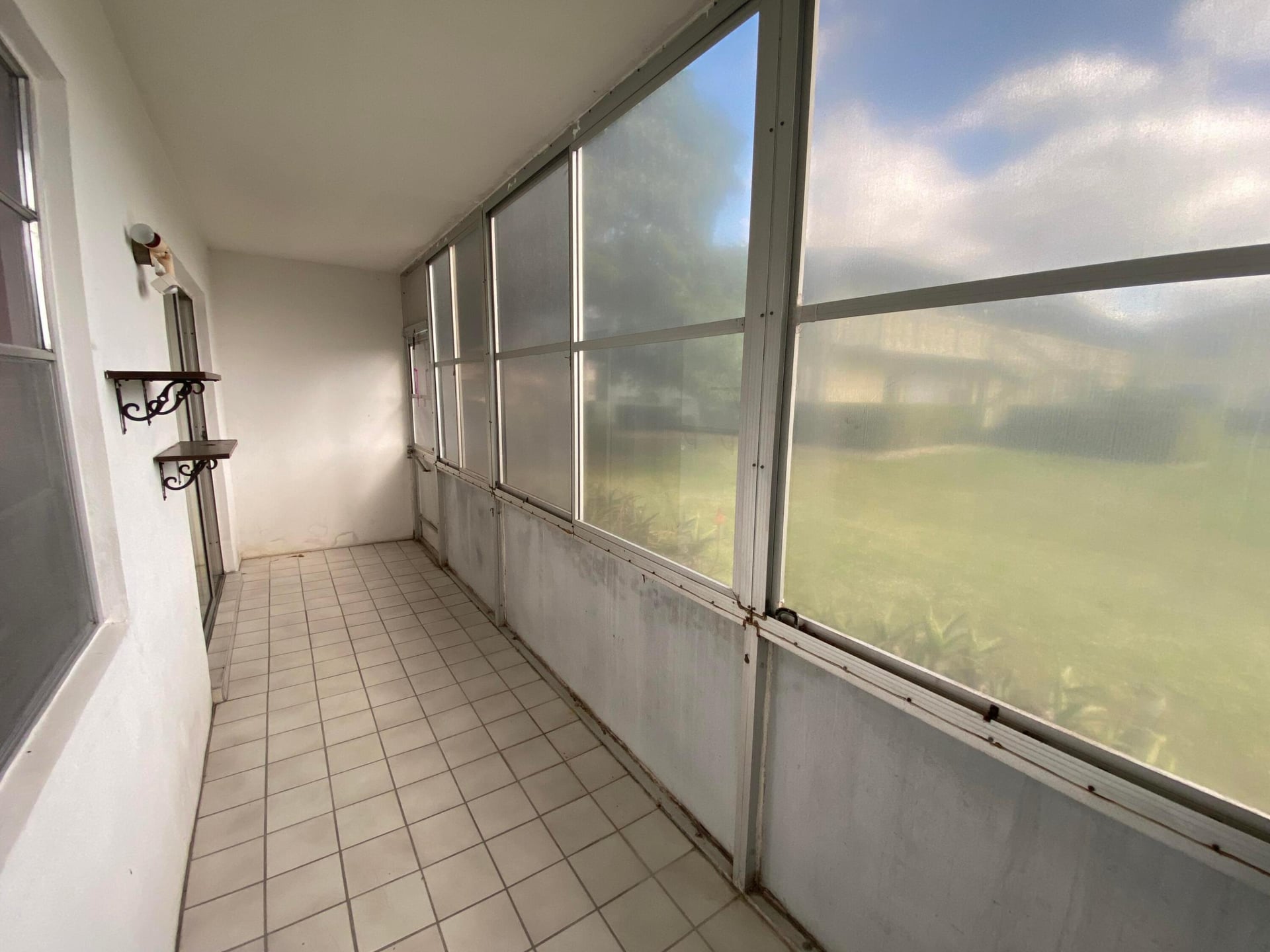 Unit 95 photo 36