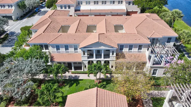 Residence photo 2