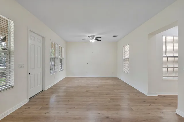Residence photo 7
