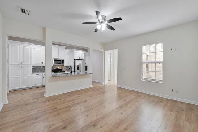 Residence photo 17