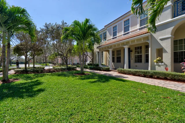 Residence photo 34