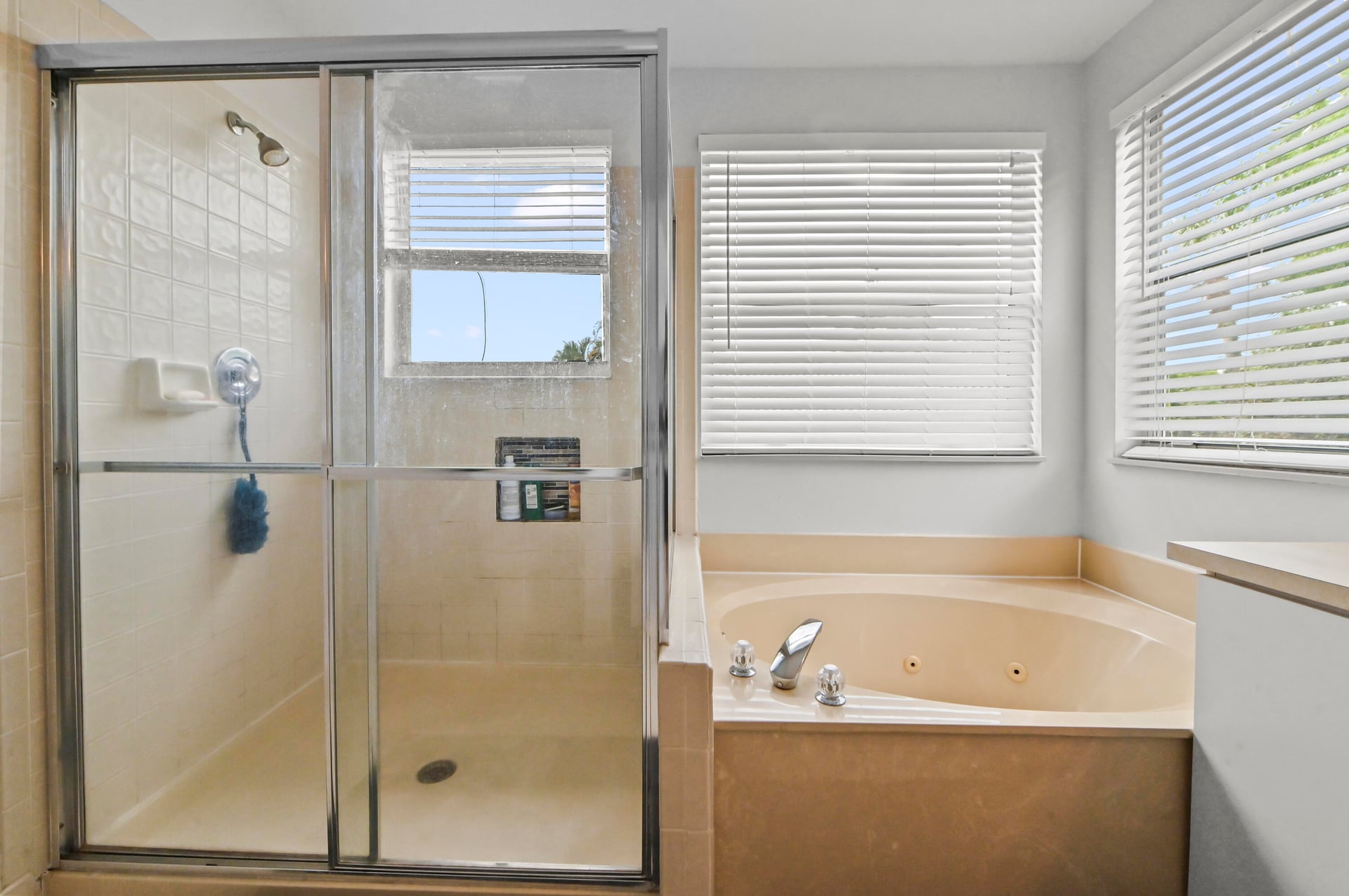 Residence photo 32