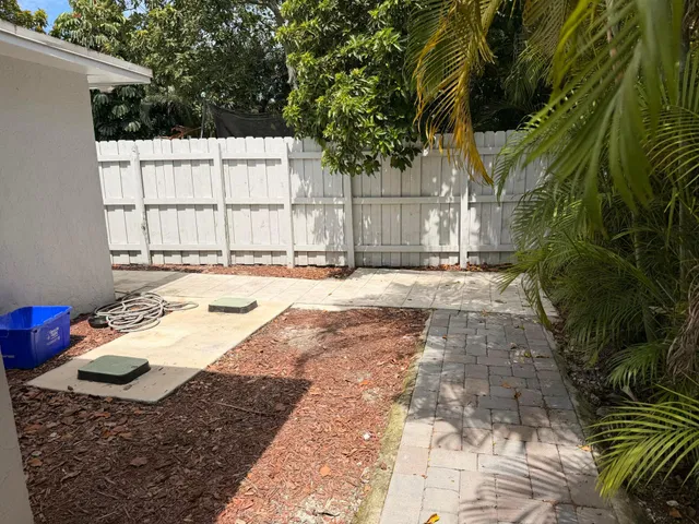 Residence photo 19