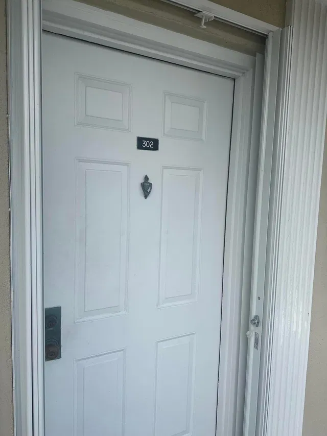 Unit 302 photo 2