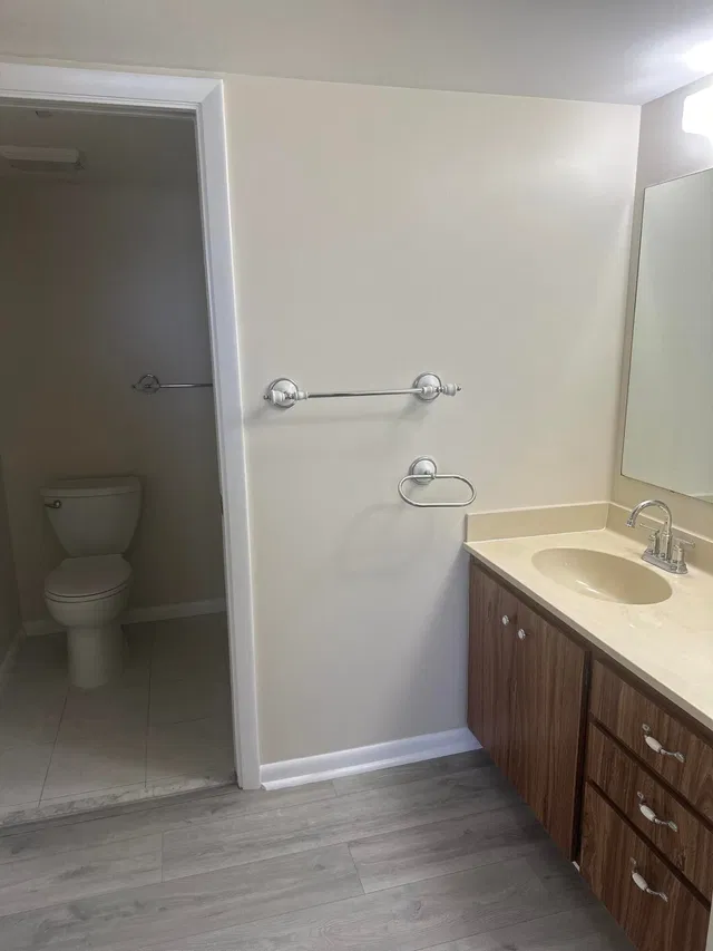 Unit 302 photo 9