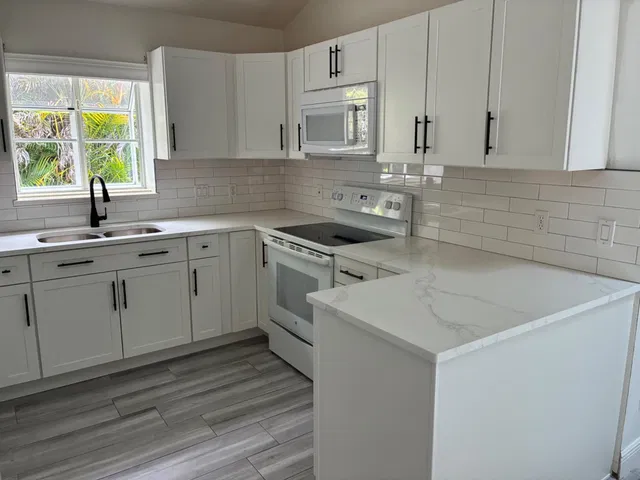  Residence photo 6