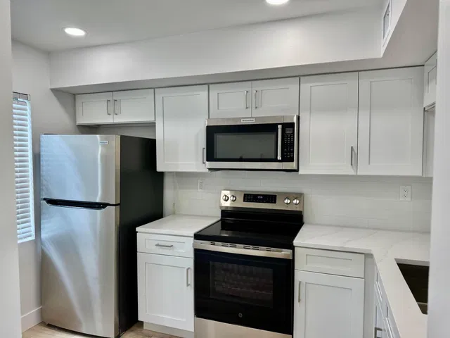 Eastpointe Country Club Unit 203 photo 4