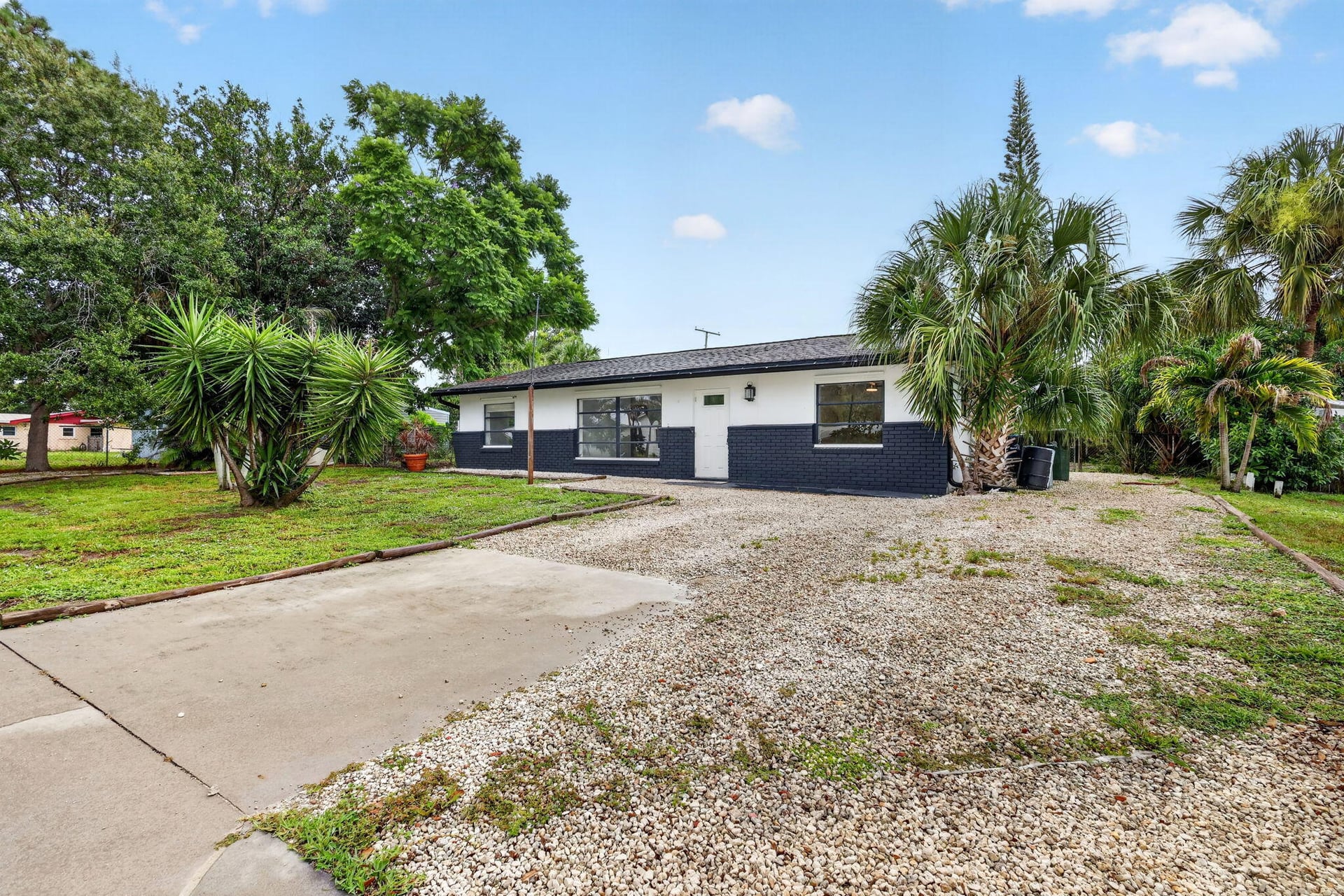 Residence photo 2