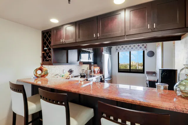 Unit 503 photo 14