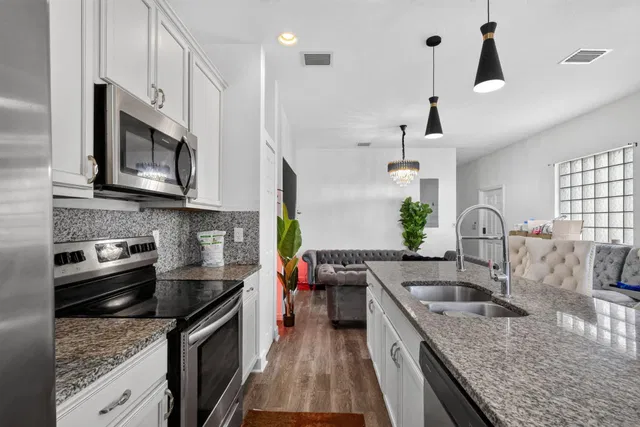 Residence photo 10